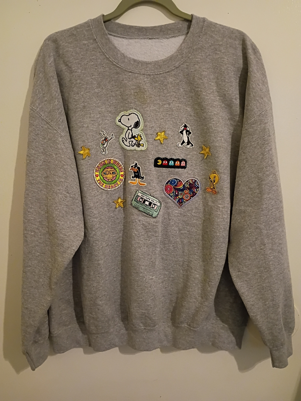 Source Unknown Grey Sweatshirt with Colorful Peanuts & Patch Motifs Sz 2X/3X